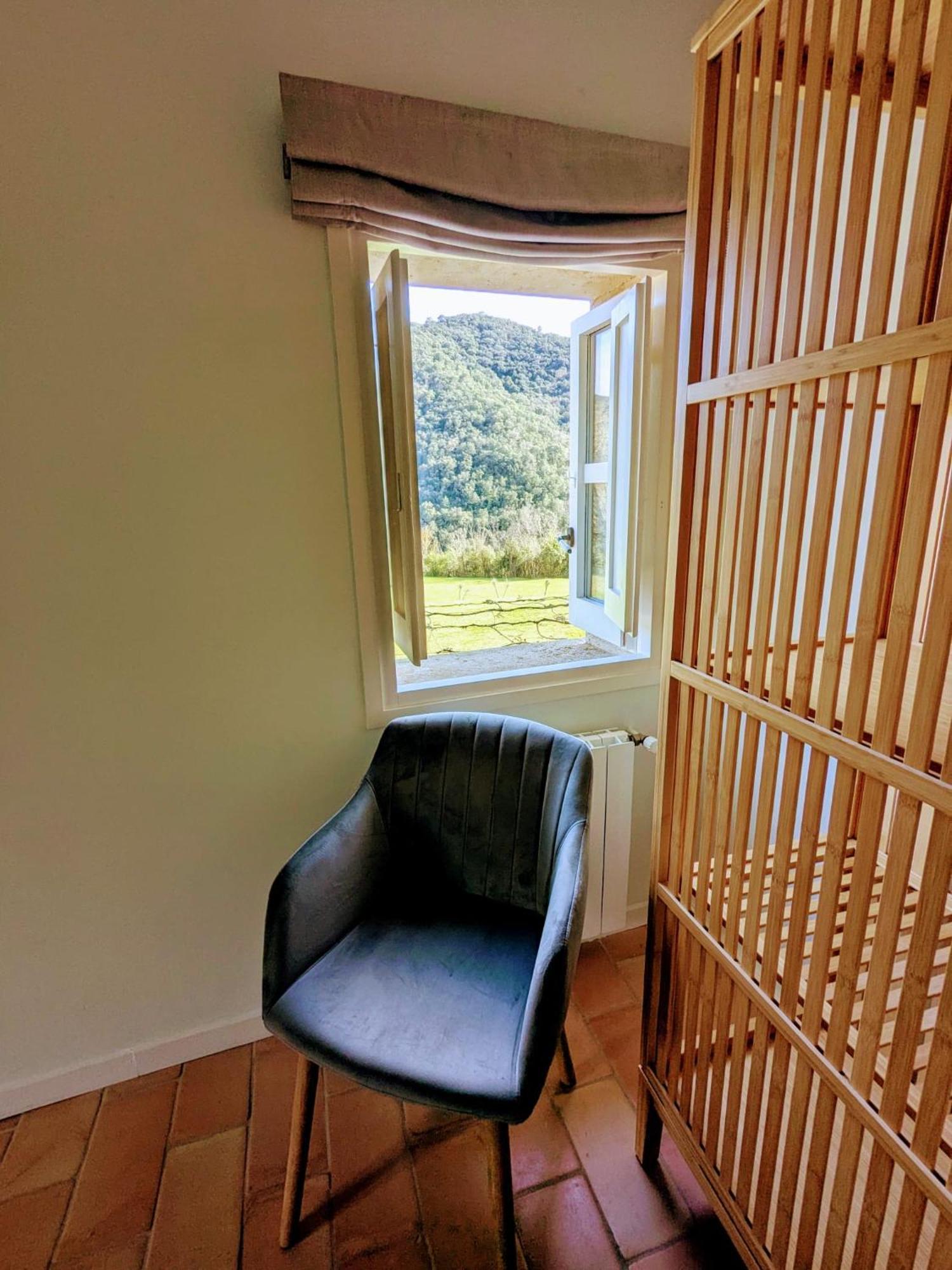 B&B Can Jan Sant Ferriol Bagian luar foto